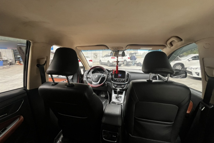 宝骏560 2016款 1.8L iAMT精英型局部细节22