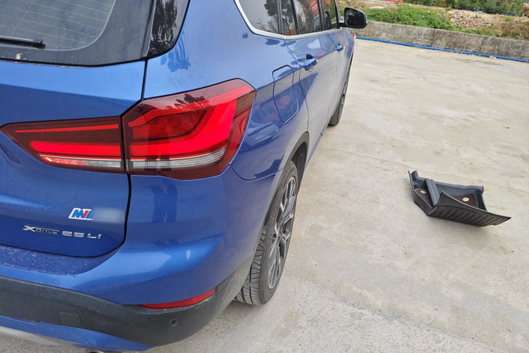 宝马X1 2020款 xDrive25Li 尊享型车身外观6005