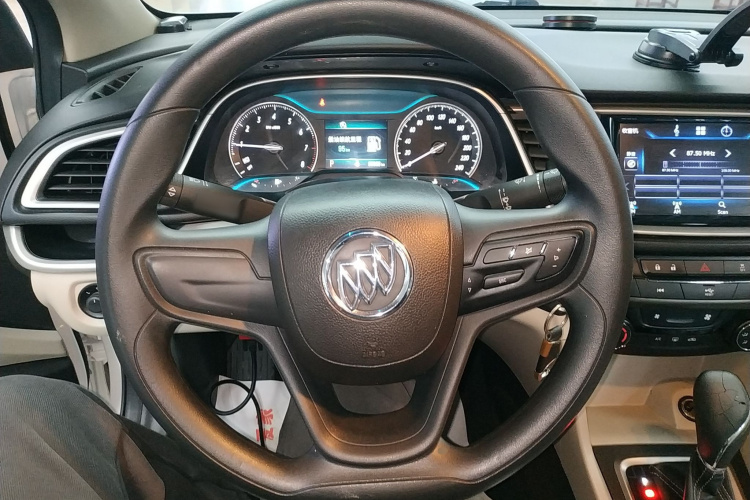 别克 英朗 2015款 15N 自动精英型中控内饰13