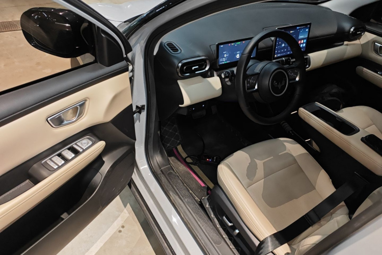 五菱汽车 五菱缤果PLUS 2024款 510km 旗舰版 四座版中控内饰7003