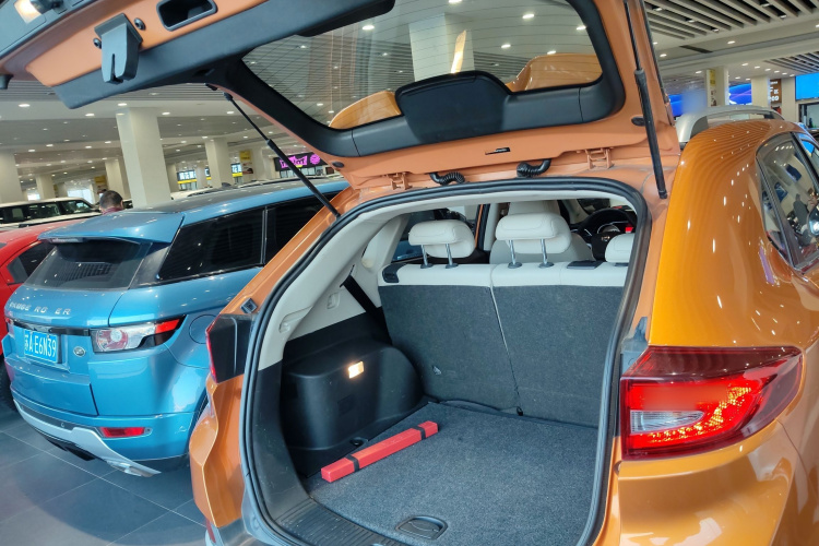 名爵 锐腾 2015款 2.0TGI TST豪华版局部细节23