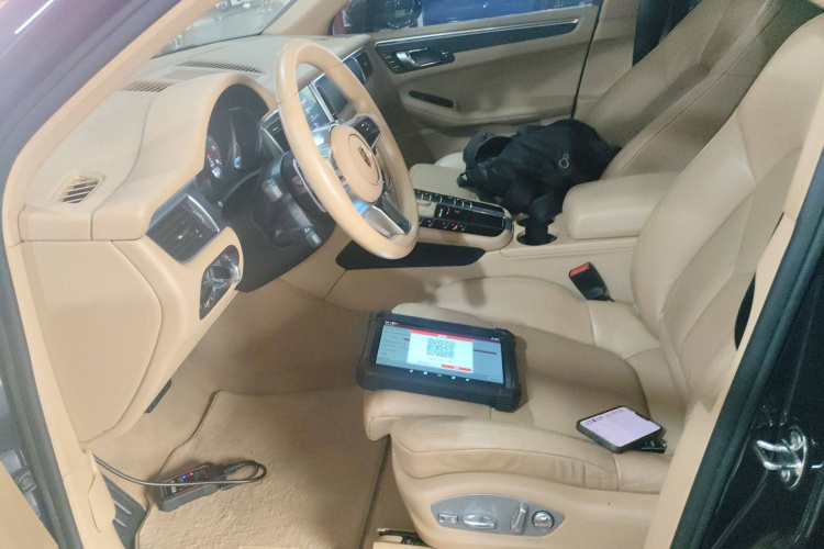 保时捷 2017款  Macan 2.0T中控内饰19