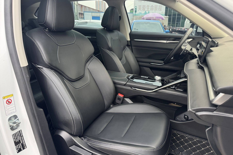 哈弗H6 2021款 第三代 1.5T 自动两驱Pro中控内饰7011
