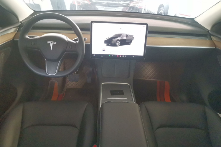 特斯拉 Model Y 2022款 后轮驱动版中控内饰7002