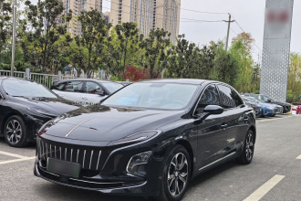 红旗E-QM5 2023款 改款 基础出行版