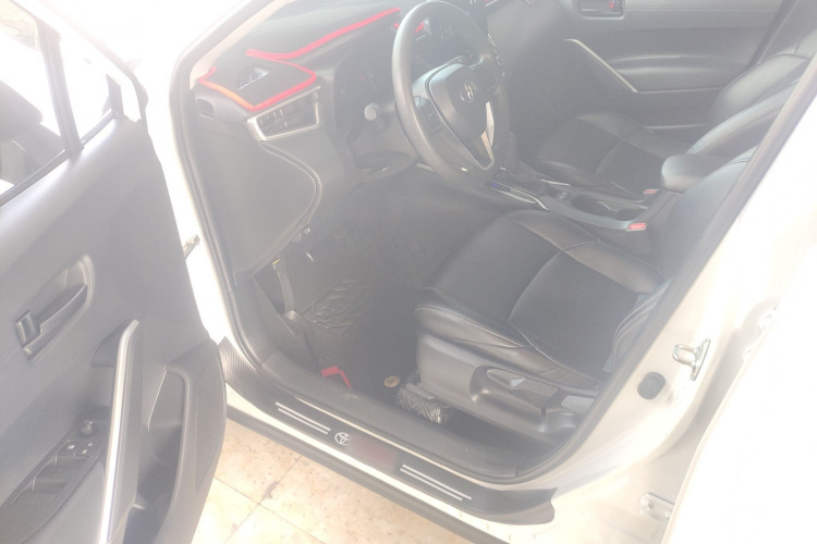 丰田 锋兰达 2023款 2.0L CVT精英版中控内饰7003