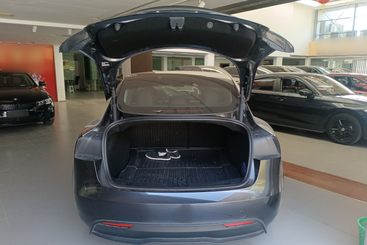 特斯拉 Model 3 2023款 后轮驱动版局部细节23