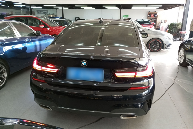 宝马3系 2021款 改款 325Li xDrive M运动套装车身外观6