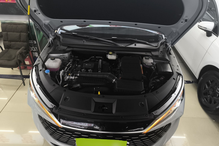 比亚迪 秦L 2025款 DM-i 智驾版 120KM超越型机舱底盘24