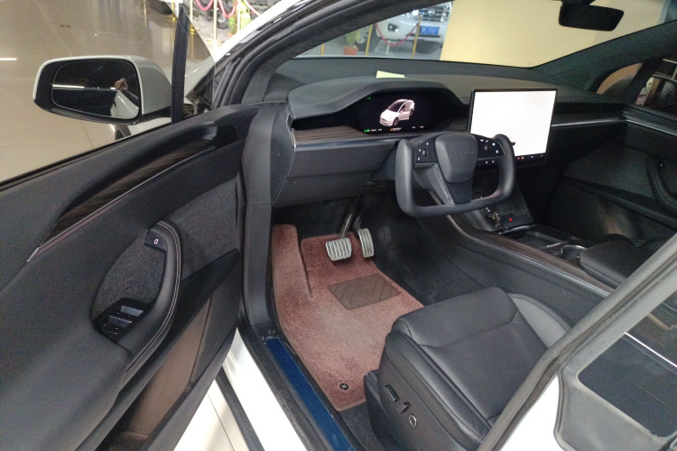 特斯拉 Model X 2023款 双电机全轮驱动版中控内饰7003