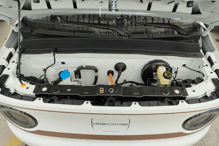 吉利银河 2024款 熊猫mini 200km 耐力熊机舱底盘24