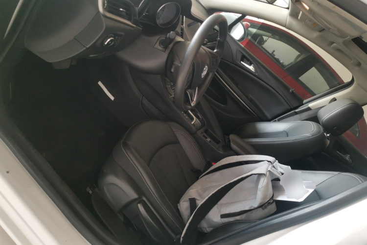 别克 威朗 2020款 20T CVT领先型中控内饰19