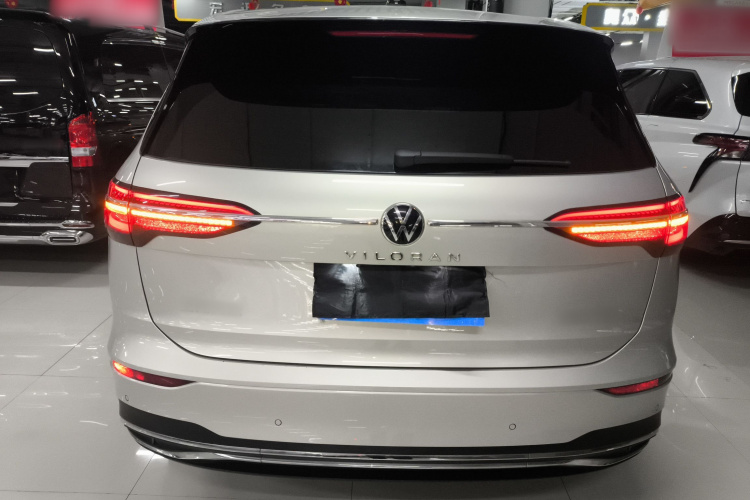 大众 威然 2023款 改款 380TSI 尊贵版车身外观6