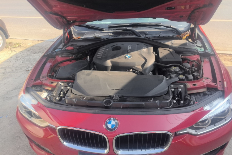 宝马3系 2017款 320Li 时尚型机舱底盘24