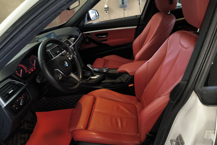 宝马3系GT 2020款 320i M运动曜夜版局部细节19