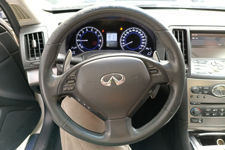 英菲尼迪G系 2013款 G25 Sedan 豪华运动版中控内饰13