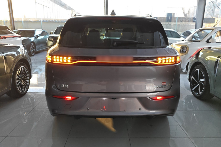 岚图汽车 岚图FREE 2025款 FREE+ 后驱乾崑版车身外观6
