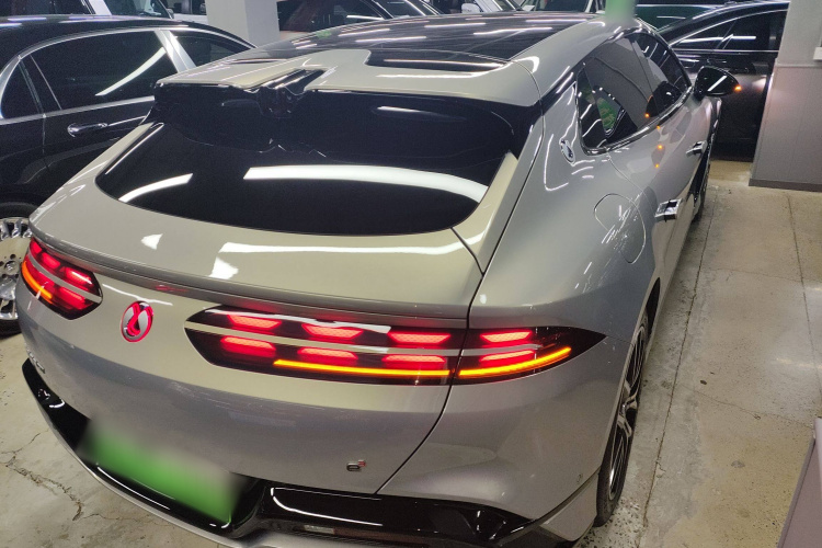 腾势Z9GT 2024款 1100四驱Max版车身外观6005