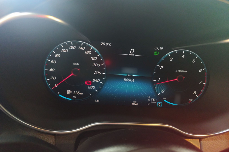 奔驰C级(进口) 2020款 改款 C 200 旅行轿车局部细节14