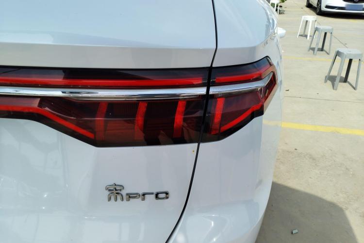 比亚迪 宋Pro 2019款 1.5T 自动豪华型车身外观9