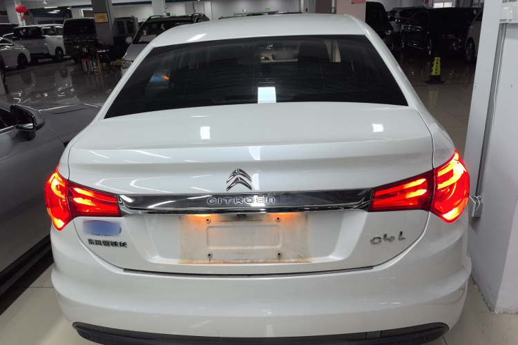 雪铁龙C4L 2015款 1.2T 自动豪华版车身外观6004