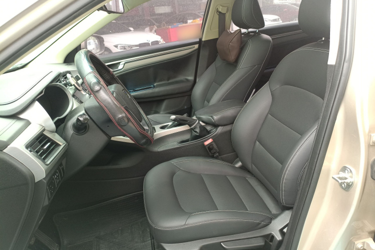 吉利汽车 帝豪GL 2017款 1.3T 手动精英型中控内饰19