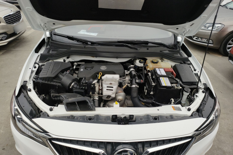 别克 英朗 2018款 15T 双离合精英型 国V机舱底盘24