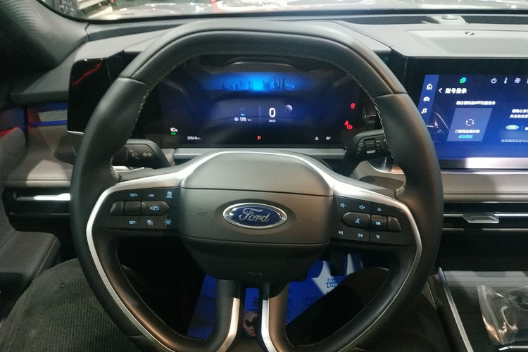 福特 2025款 锐界L 2.0T EcoBoost E混动四驱七座至尊型中控内饰13