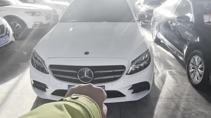 奔驰C级 2019款 C 260 运动版 4MATIC实拍1