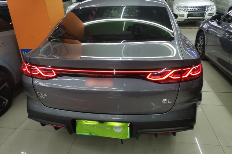 比亚迪 秦L 2024款 DM-i 120KM卓越型车身外观6