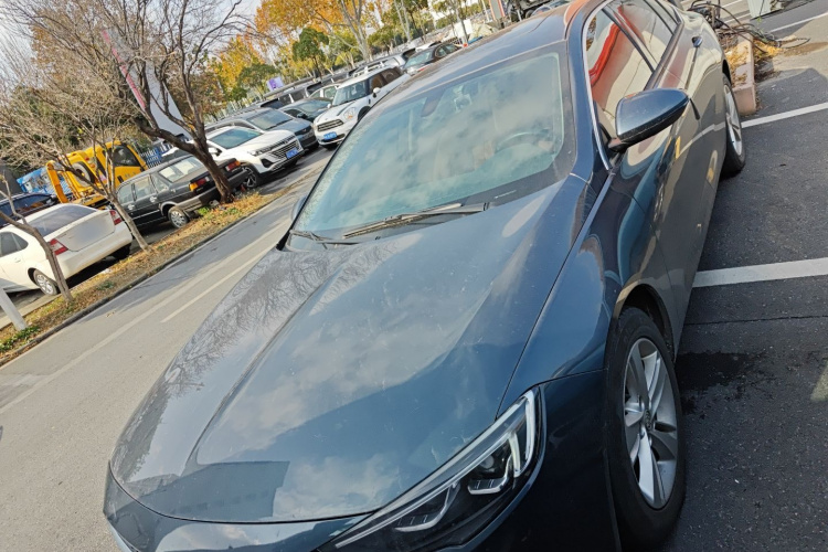 别克 君威 2019款 20T 豪华型 国VI车身外观2