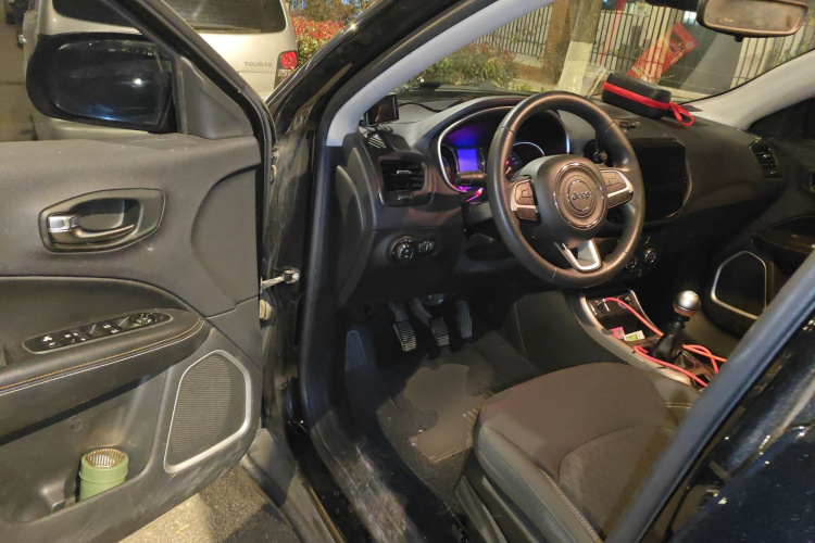 Jeep 指南者 2017款 200T 手动劲享版中控内饰20