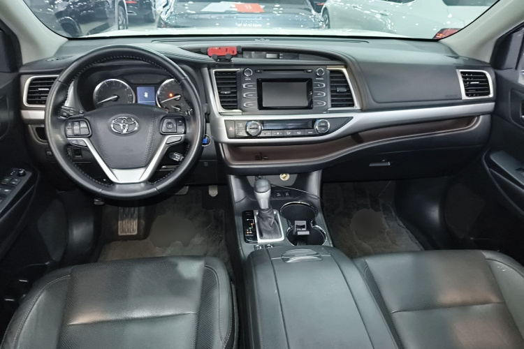 丰田 汉兰达 2015款 2.0T 四驱豪华版 7座中控内饰7002