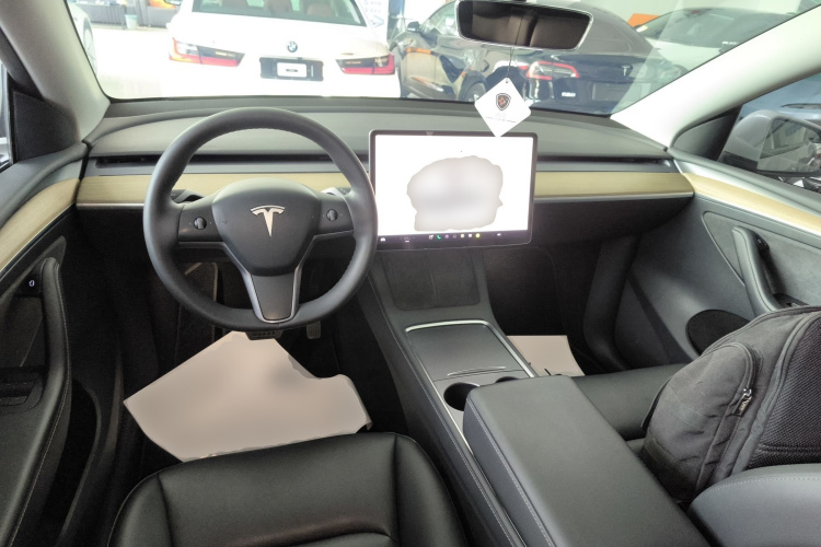 特斯拉 Model Y 2022款 后轮驱动版中控内饰12