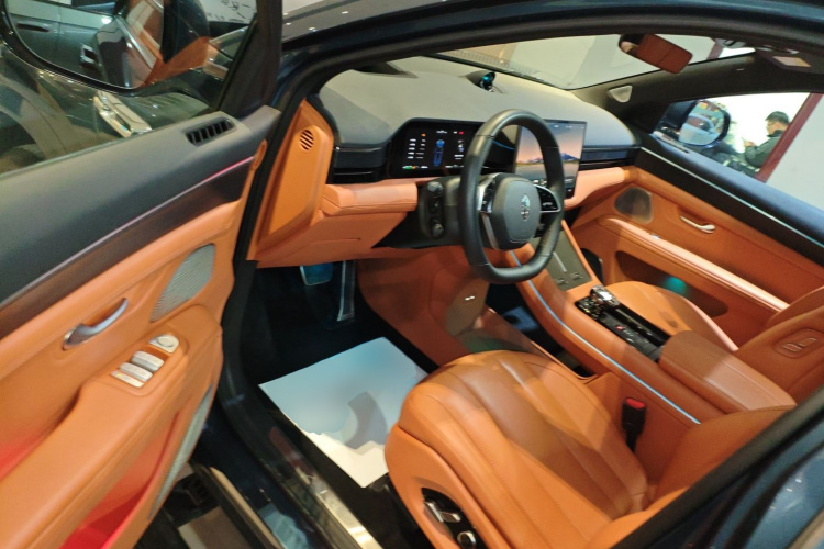 鸿蒙智行 问界M7 2024款 1.5T 智驾四驱Ultra版 5座中控内饰20