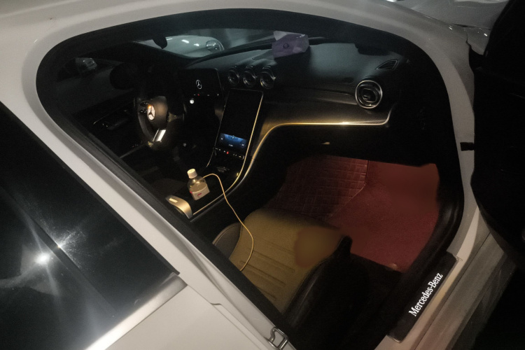 奔驰C级 2023款 C 260 L 运动版局部细节9004