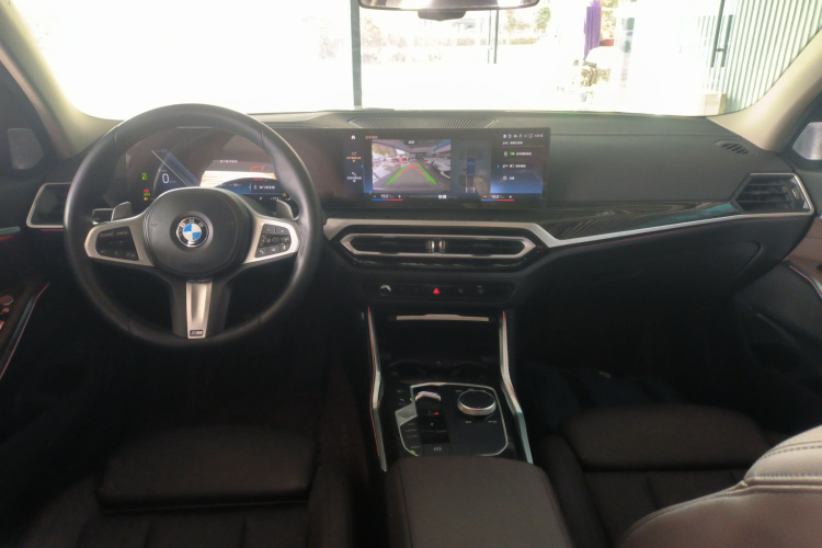 宝马3系 2023款 325Li M运动套装中控内饰7002