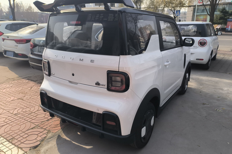 吉利银河 2025款 210km 熊猫卡丁车身外观7