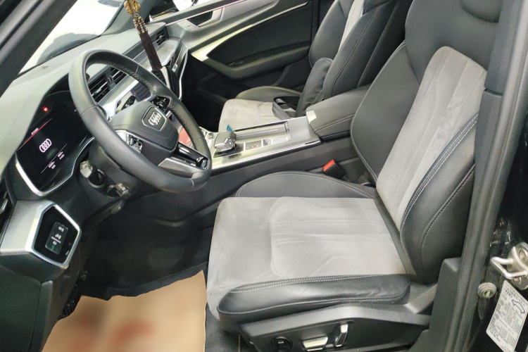 奥迪A6L 2023款 改款 40 TFSI 豪华动感型中控内饰19