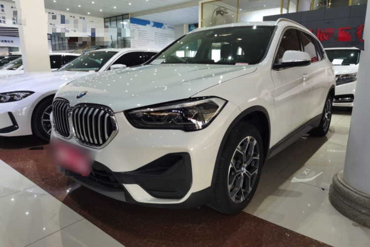 宝马X1 2021款 sDrive25Li 领先型车身外观1