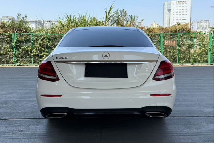 奔驰E级 2017款 E 200 运动型车身外观6004