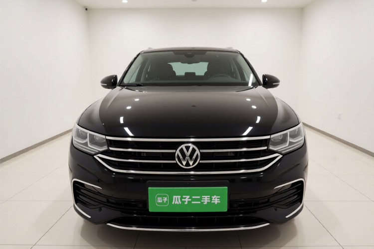 大众 途观L 2022款 330TSI 自动两驱R-Line旗舰版车身外观2