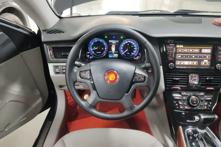红旗H7 2015款 3.0L 豪华型中控内饰13