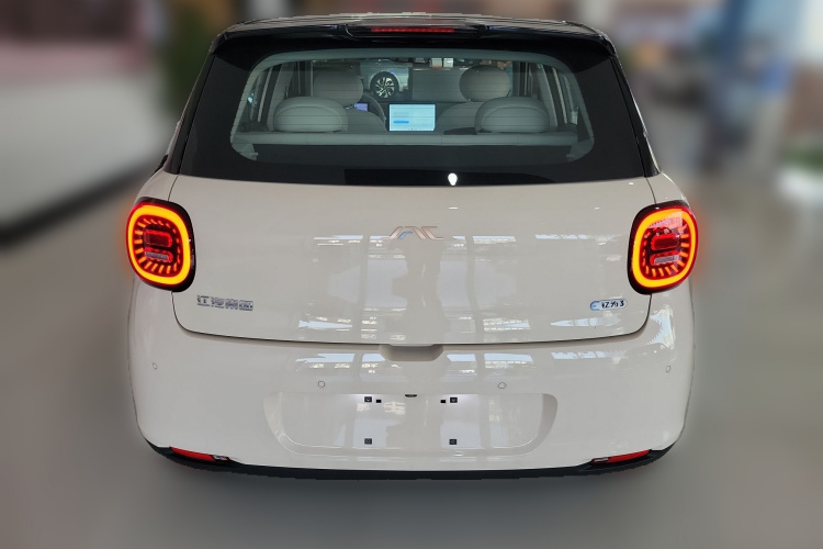 江淮钇为 钇为3 2024款 挚爱版 330km Air车身外观6