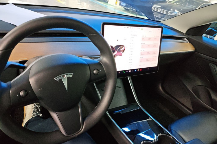 特斯拉 Model 3 2019款 标准续航后驱升级版中控内饰12