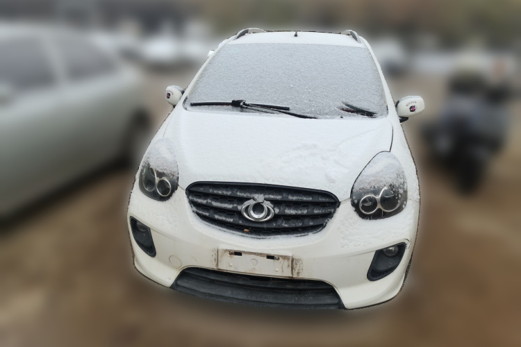 吉利汽车 熊猫经典 2014款 CROSS 1.5L 自动精英型车身外观2