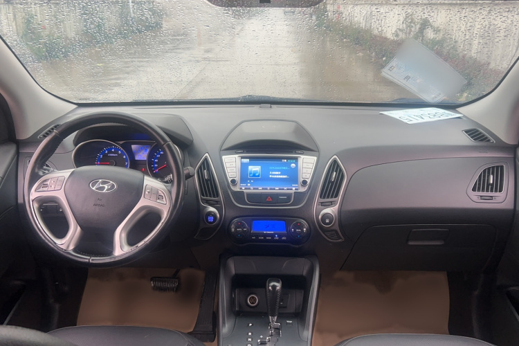 北京现代ix35 2013款 2.0L 自动两驱智能型GLS 国IV中控内饰7003
