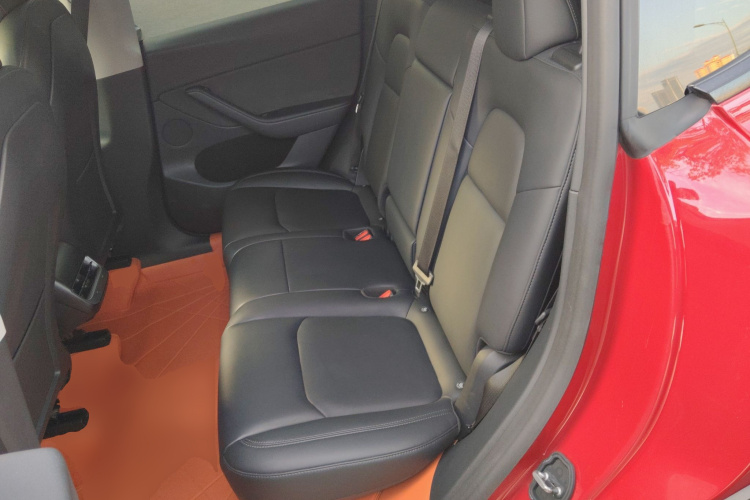 特斯拉 Model Y 2021款 标准续航后驱版中控内饰21