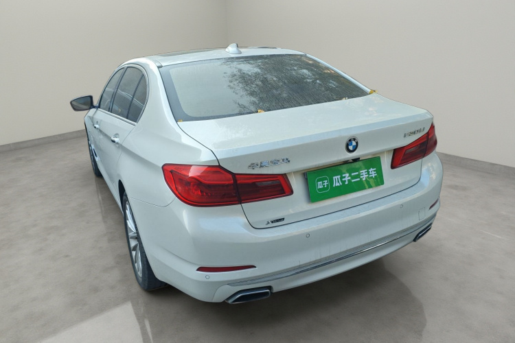 宝马5系 2018款 改款  530Li xDrive 豪华套装车身外观5