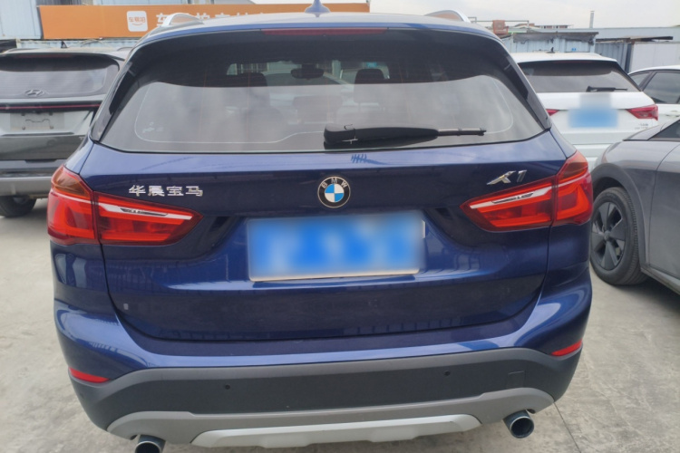 宝马X1 2018款 xDrive20Li 豪华型车身外观6